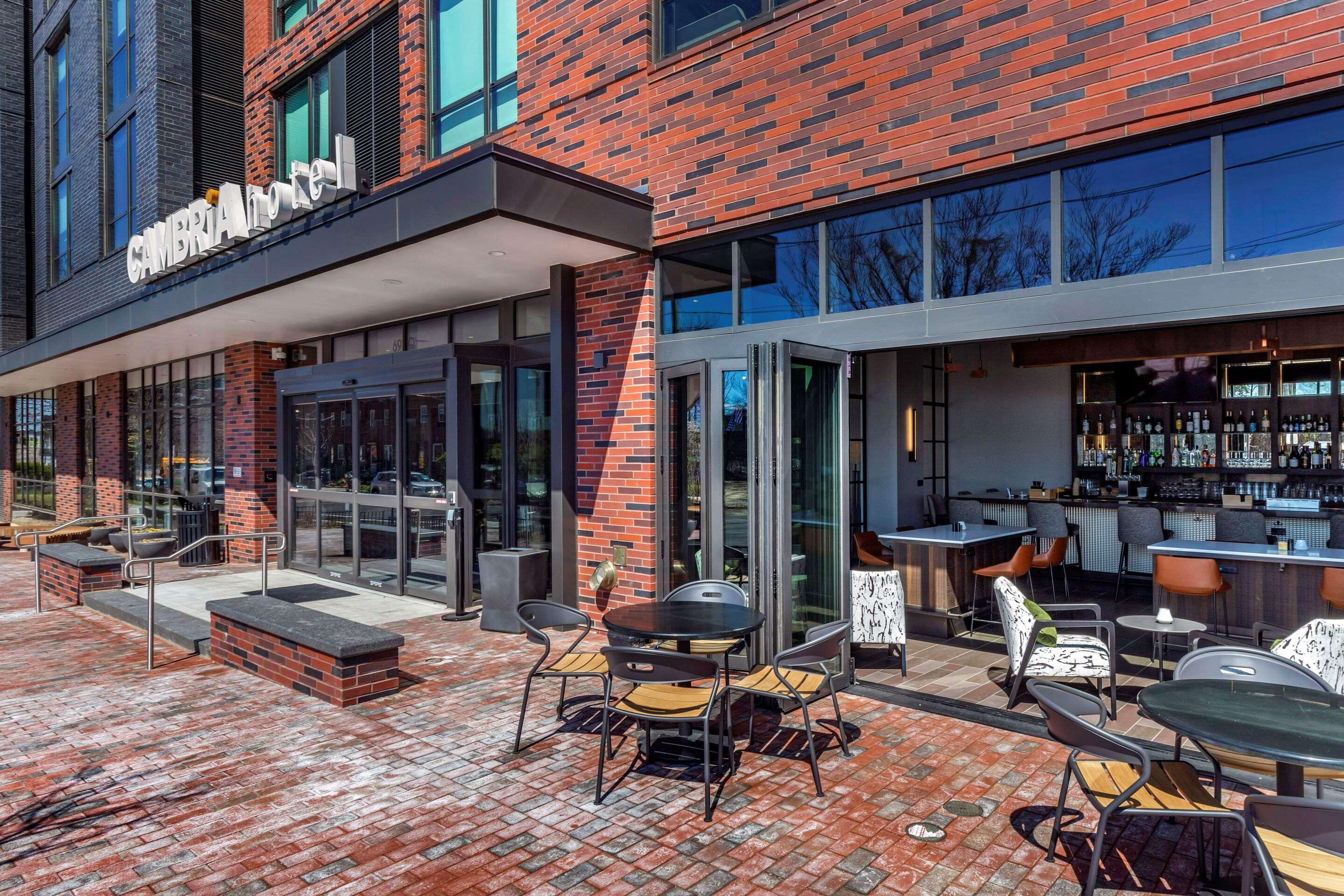 Cambria Hotel Washington Dc Navy Yard Riverfront Bagian luar foto