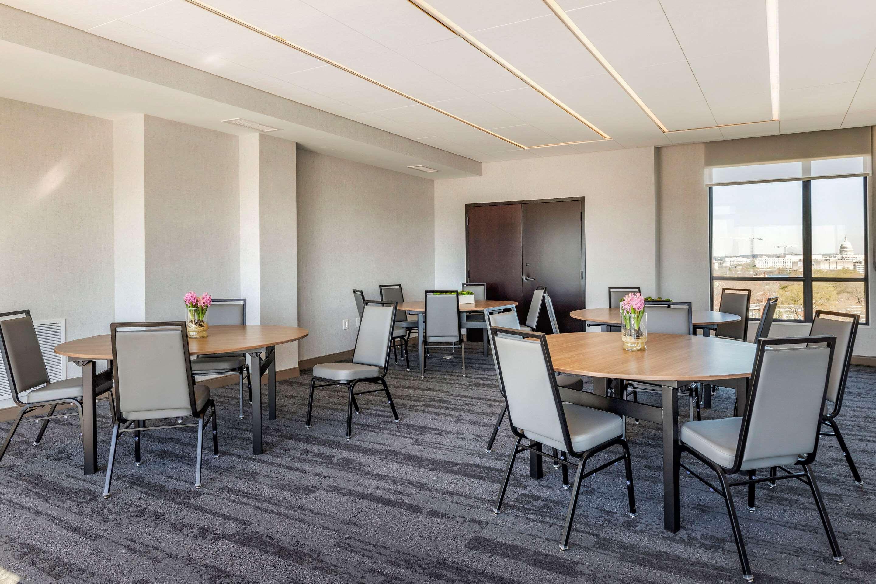 Cambria Hotel Washington Dc Navy Yard Riverfront Bagian luar foto