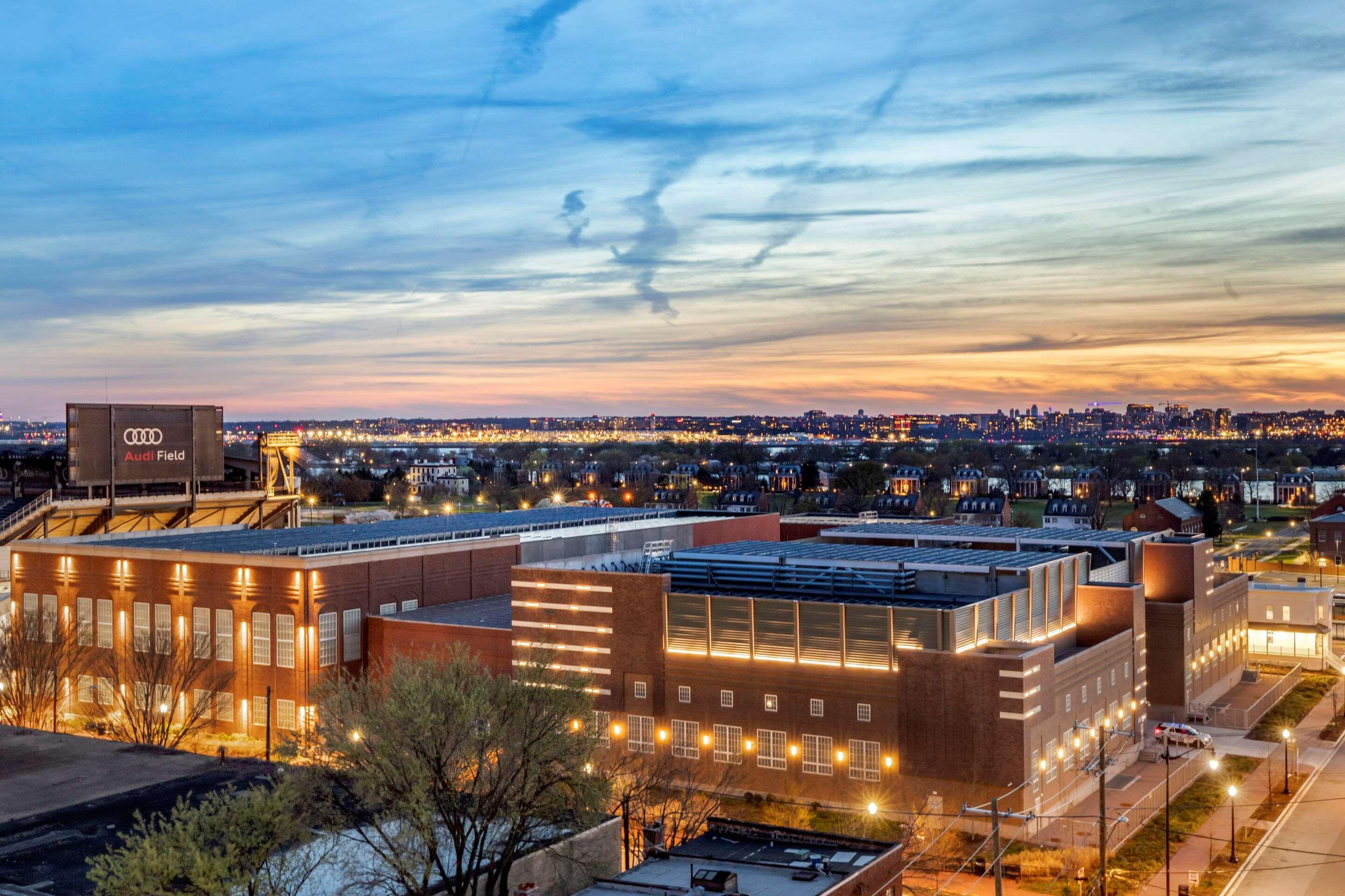 Cambria Hotel Washington Dc Navy Yard Riverfront Bagian luar foto
