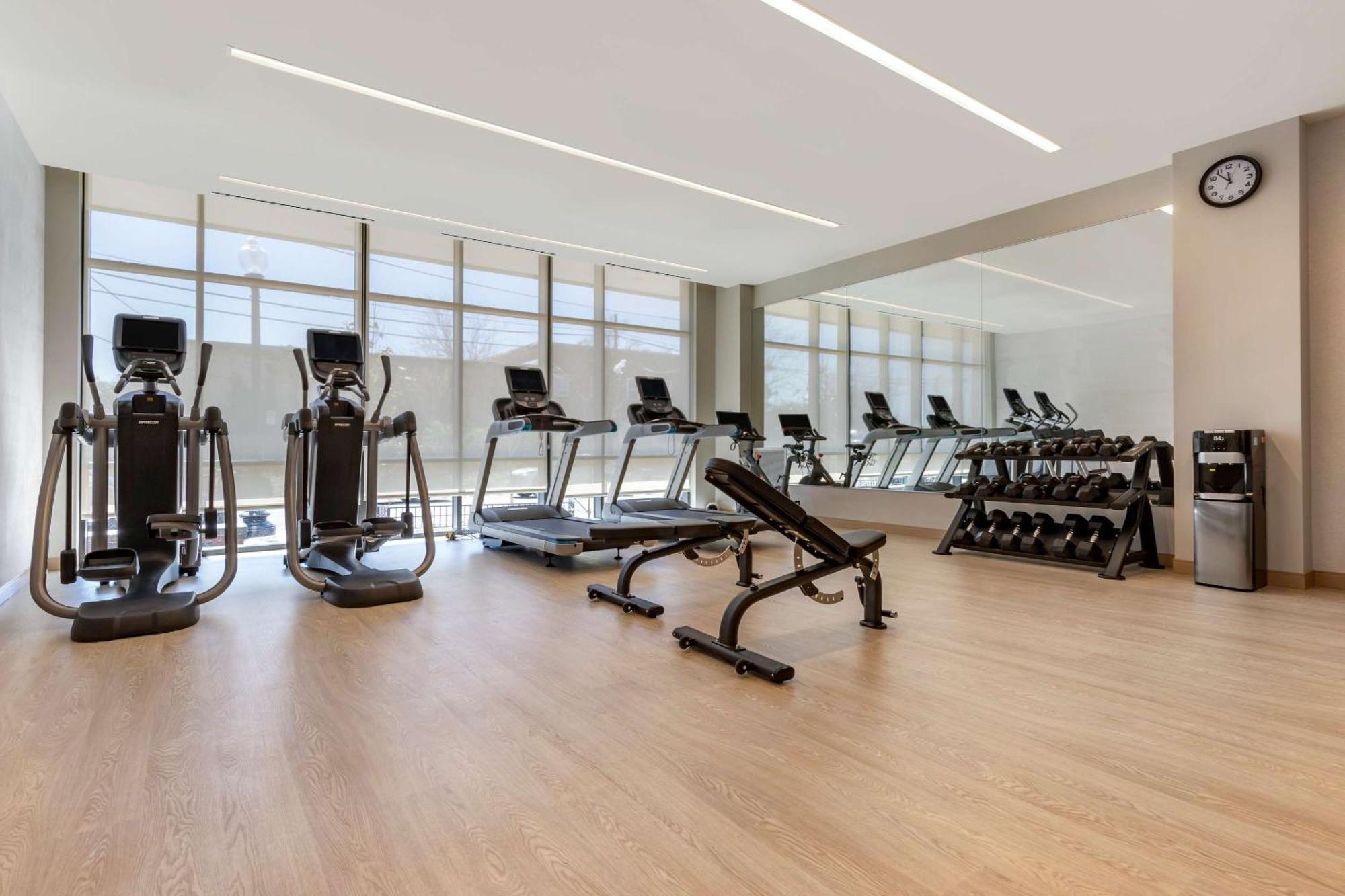 Cambria Hotel Washington Dc Navy Yard Riverfront Bagian luar foto